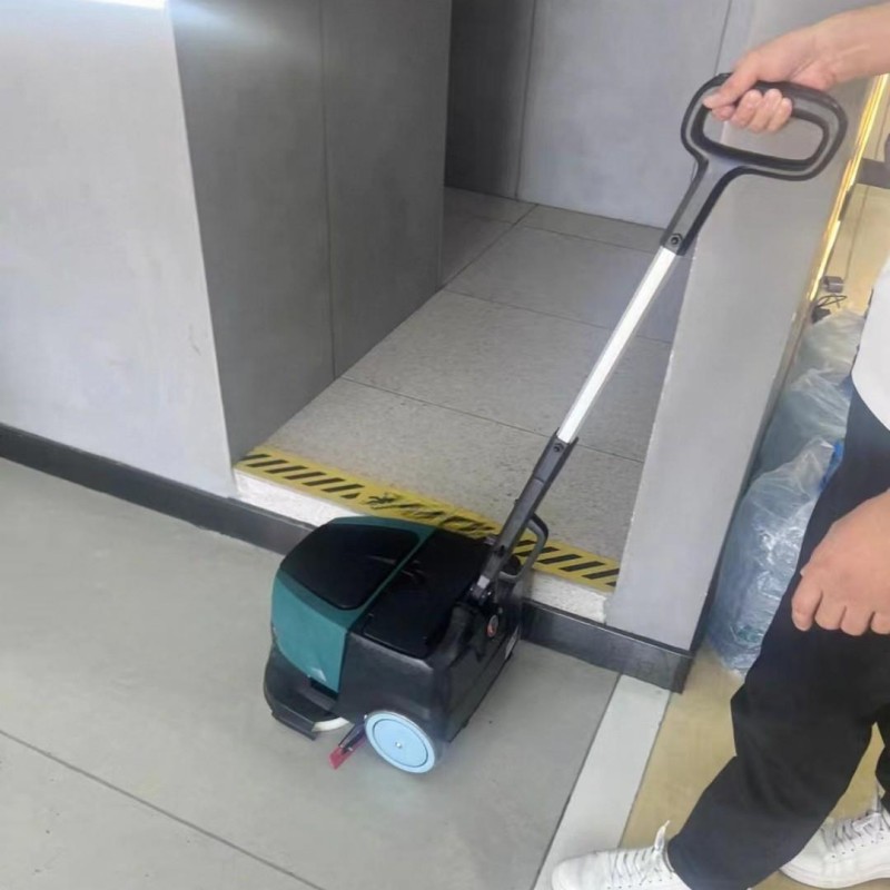 Máquina Fregadora de Pisos, Li - Heavy Equipment With Bucket reseña y precio